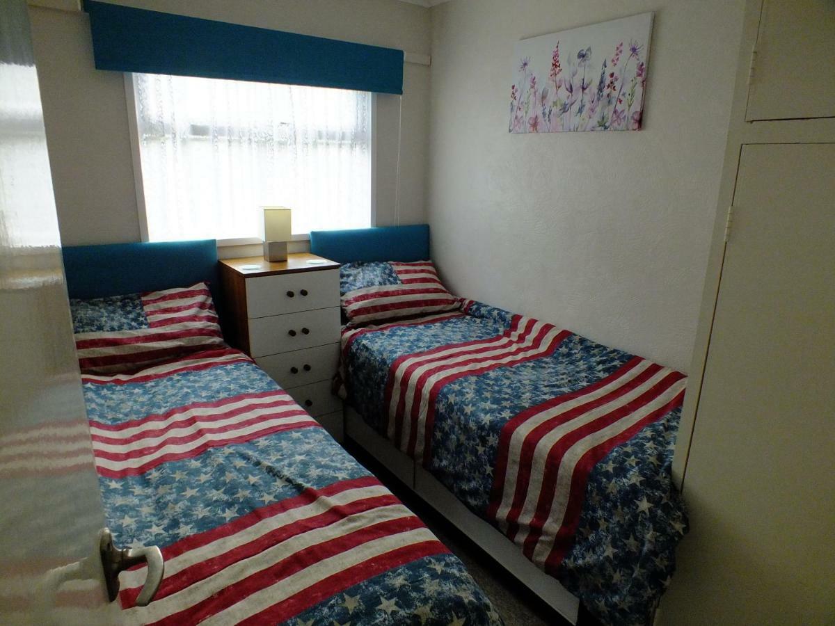 Broadside Chalet Park Stalham Esterno foto